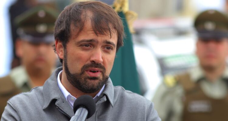 “Una vez más”: Sharp pide al Gobierno resolver el déficit de dotación de Carabineros en Valparaíso