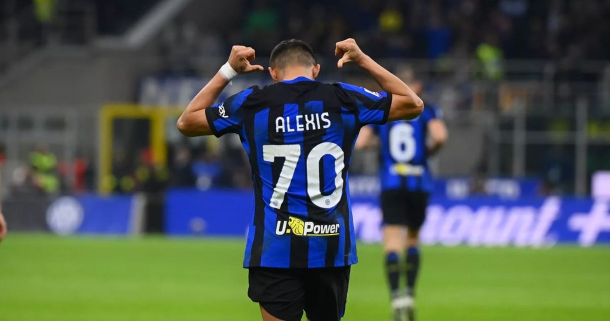 Alexis igualó a Vidal como el 2º máximo goleador chileno en Serie A