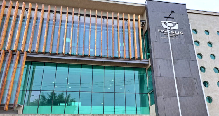 Fiscalía Los Ángeles suspende a 4 gestores y 2 fiscales en sumario por posible tráfico de influencias