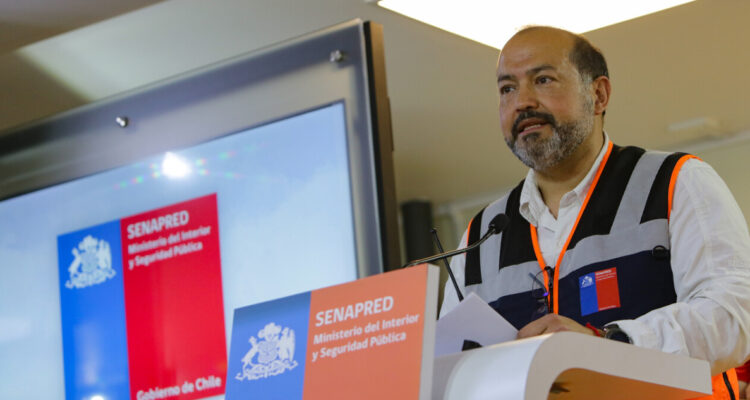 Oposición cuestiona salida del director de Senapred, Álvaro Hormazábal: “Quedan muchas dudas”