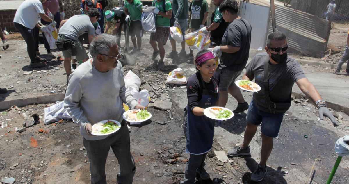 Anuncian inminente cierre de olla común que atiende a más de 700 damnificados en Quilpué
