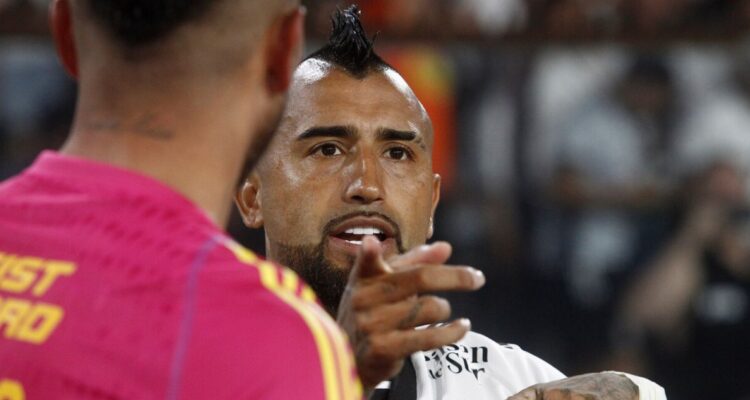 Arturo Vidal complica interna de Colo Colo