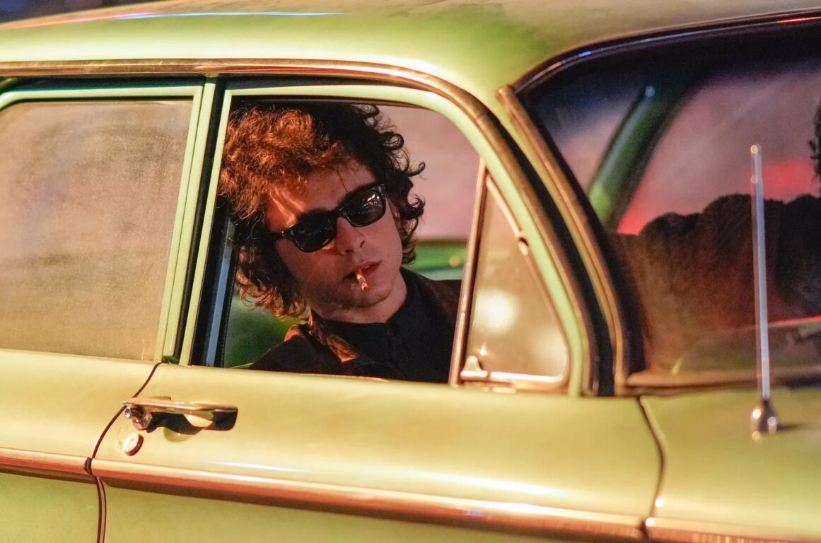 Primeras imágenes de Timothée Chalamet como Bob Dylan en nueva biopic sobre el cantante