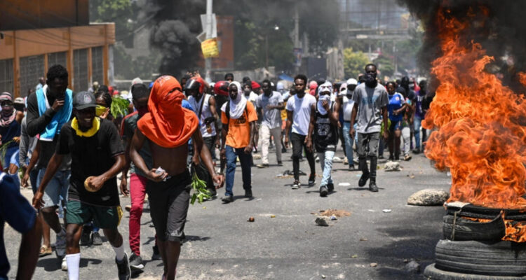 Bukele se ofrece para acabar con la crisis de violencia desatada en Haití: “Podemos arreglarlo”