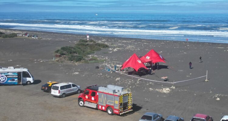 Búsqueda de adolescente en playa Maule de Puerto Saavedra