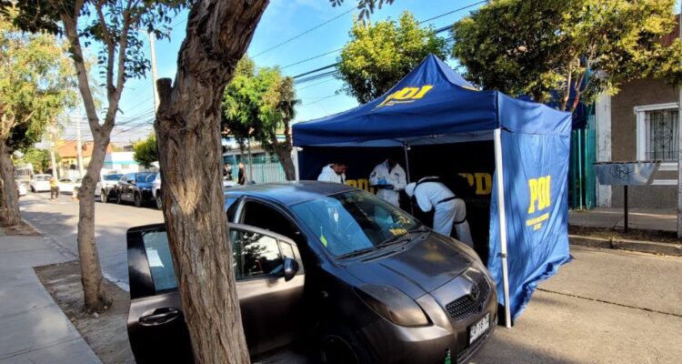 Hallan cuerpo dentro de un vehículo en Quillota: se trataría de un homicidio con arma cortopunzante