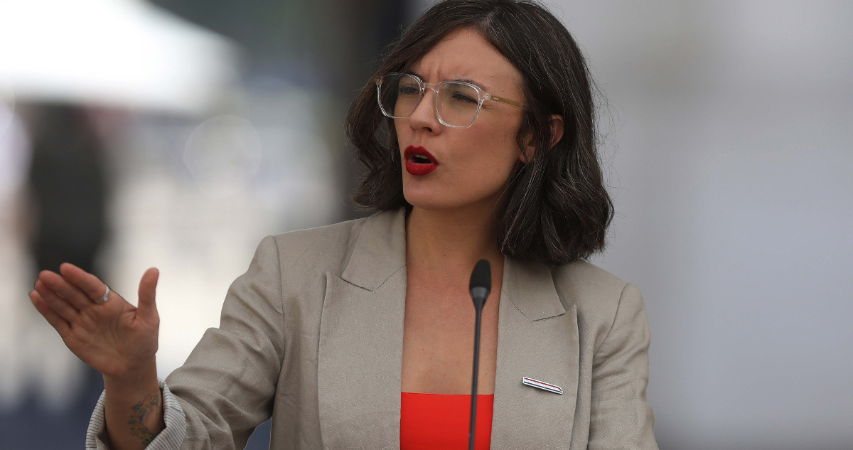 Camila Vallejo y continuidad de general director de Carabineros: “Formalización es punto de inflexión”