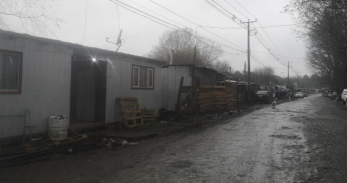 Familias de campamento Las Mulatas buscan casa en otras comunas: en Valdivia no se ajustan al subsidio