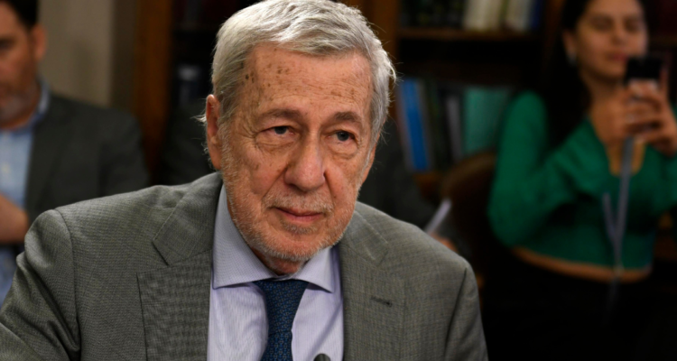 Canciller Van Klaveren asegura que en “ningún momento” se ha evaluado romper relaciones con Israel