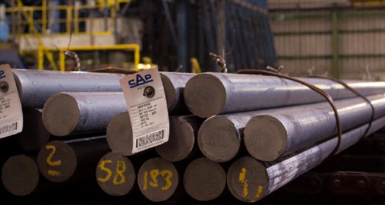 fotografía de barras de acero CAP
