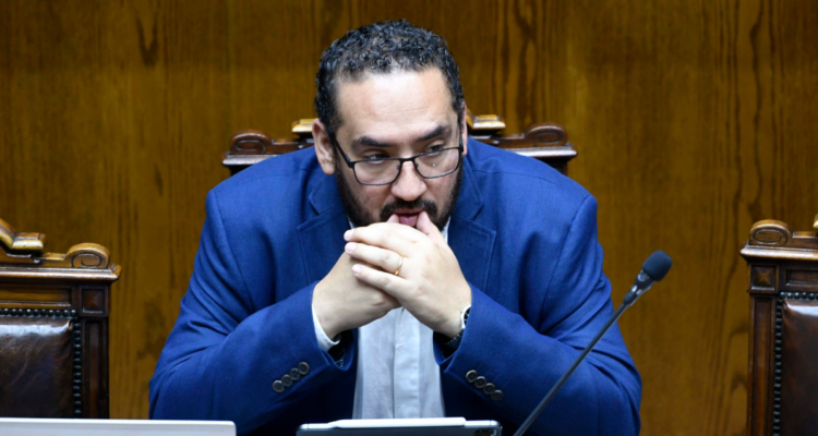 Oposición busca que Cataldo explique cómo se preparó el Mineduc para enfrentar crisis de matrículas