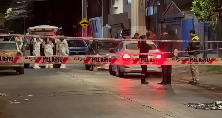 Asesinato en Cerro Navia: hombre muere tras recibir múltiples puñaladas