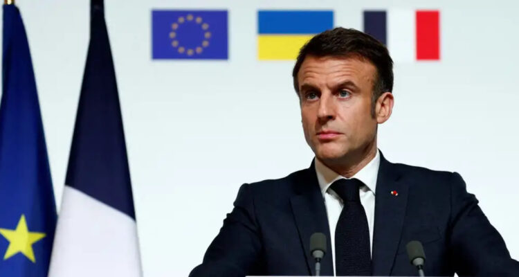 “Convendría no ser cobardes”: Emmanuel Macron insta a los aliados de Ucrania a hacerle frente a Rusia