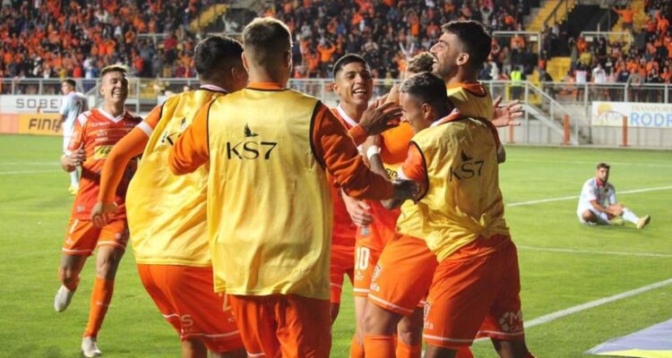 Cobreloa cobrará $40.000 por una galería para duelo ante La U.
