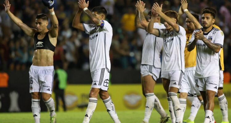 Plantel de Colo Colo no habló con la prensa en Paraguay en protesta contra ByN