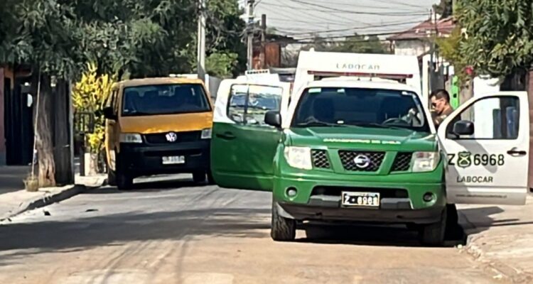 Conductor de furgón escolar atropella a delincuente que le disparó para asaltarlo en El Bosque