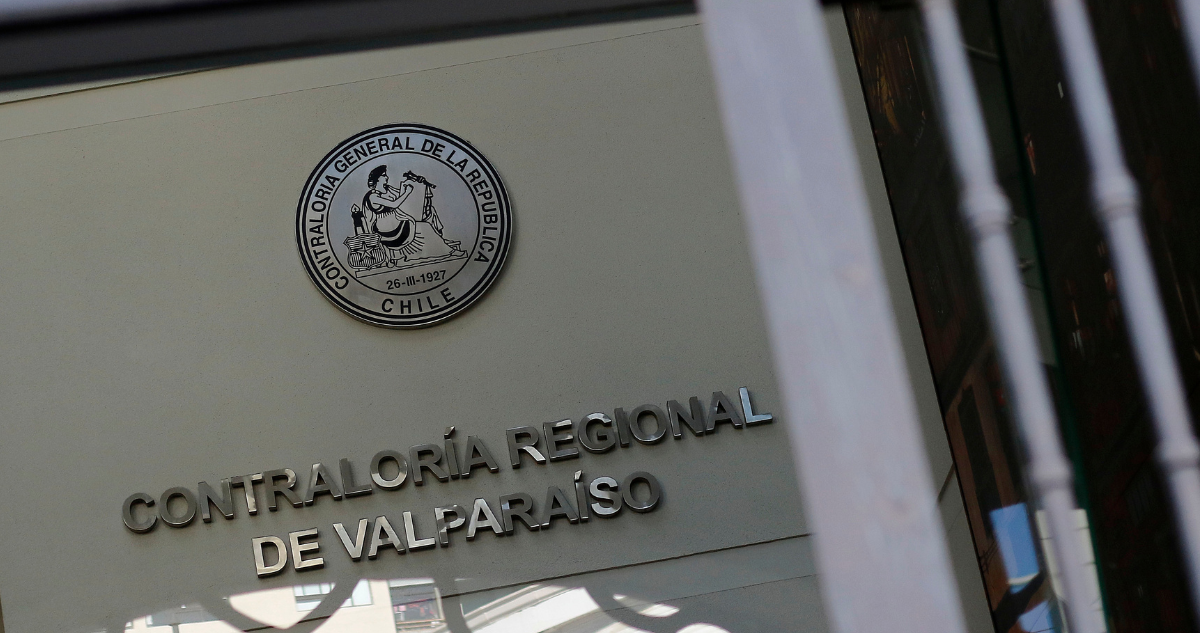 Frontis de Contraloría Regional de Valparaíso por incendios en la zona