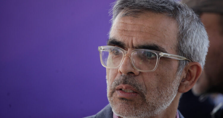 Ministro Cordero lamenta “malas prácticas” tras nuevos chats de WhatsApp de Luis Hermosilla