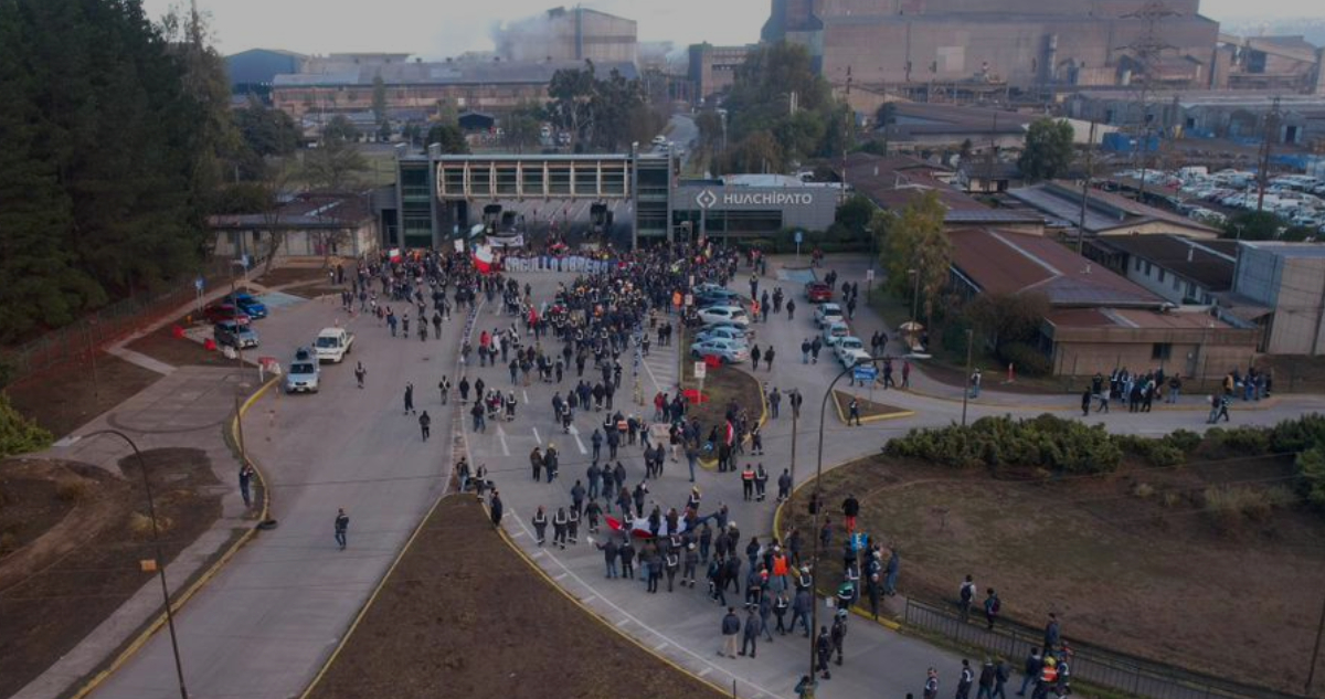 Crisis del acero: nuevas manifestaciones en Huachipato y expectación por visita de ministro Grau