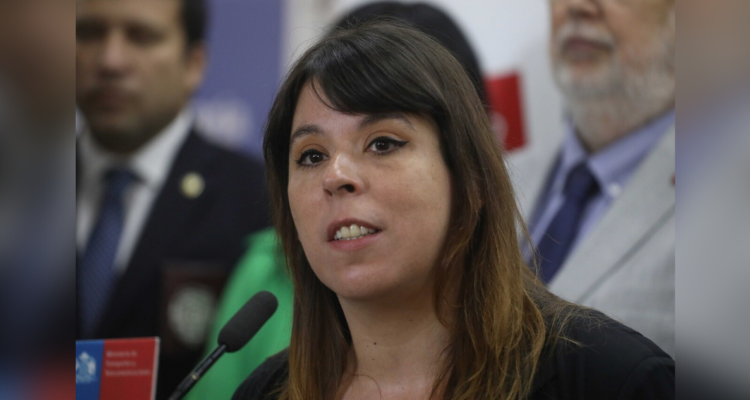 Delegada presidencial evita comentar procedimiento de PDI en Colina