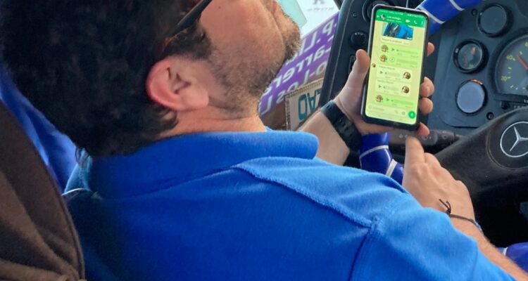 JOVEN DENUNCIA ACOSO EN MICRO DEL GRAN CONCEPCIÓN: CHÓFER DIFUNDIÓ FOTO DE PASAJERA EN GRUPO DE COLEGAS