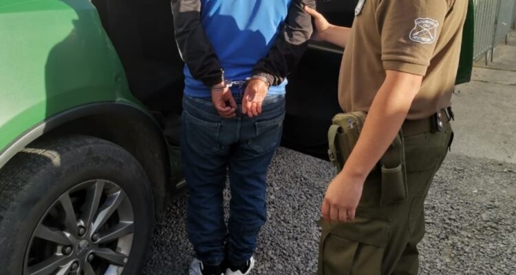 Un detenido tras persecución que partió en Pudahuel y terminó en Vitacura: un ciclista fue atropellado