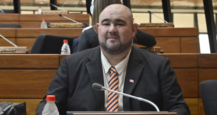 Diputado paraguayo relata experiencia sexual con travesti en debate de género: “Conozco mi sexualidad”