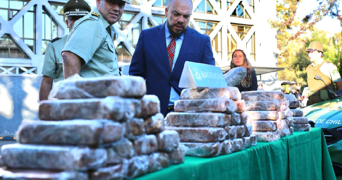 Detienen a 12 sujetos que pretendían ingresar $2.800 millones en drogas a la RM provenientes del norte