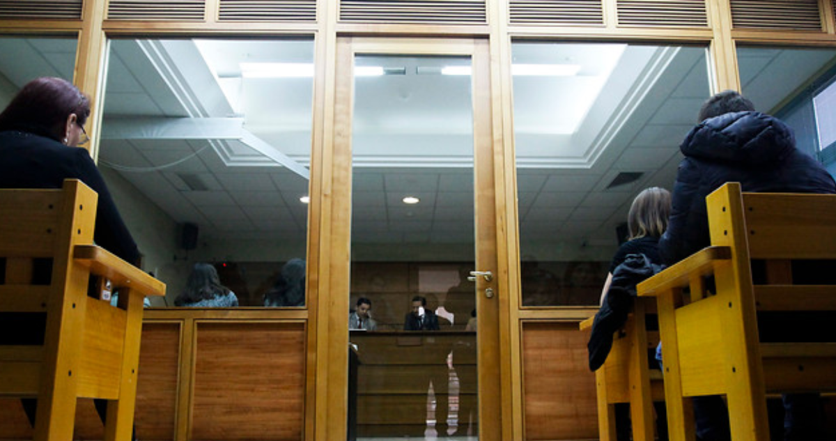 Condenan a 12 años de cárcel a hombre que violó a niña en Castro: comenzó cuando víctima tenia 10 años