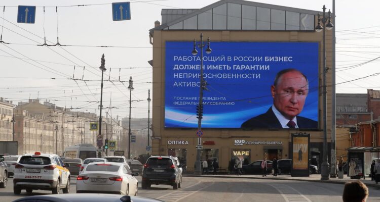 Propaganda de Vladimir Putin en San Petersburgo