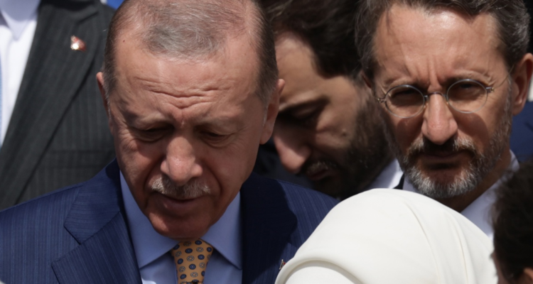 El presidente de Turquía, Recep Tayyip Erdogan, admitió esta noche el retroceso de su partido en las elecciones municipales de ese país.
