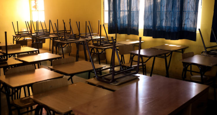 Escuela coronel sufre robo