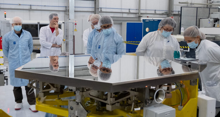 Hito astronómico: los primeros segmentos del telescopio más grande del mundo ya están listos en Chile