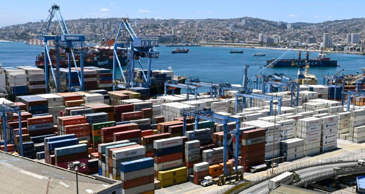 Fotografía del terminal portuario de Valparaíso