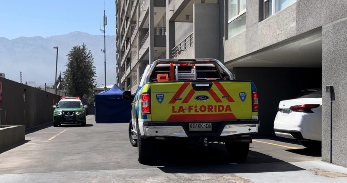Mujer muere tras caer de un piso 10 en La Florida: indagan si fue suicidio o femicidio