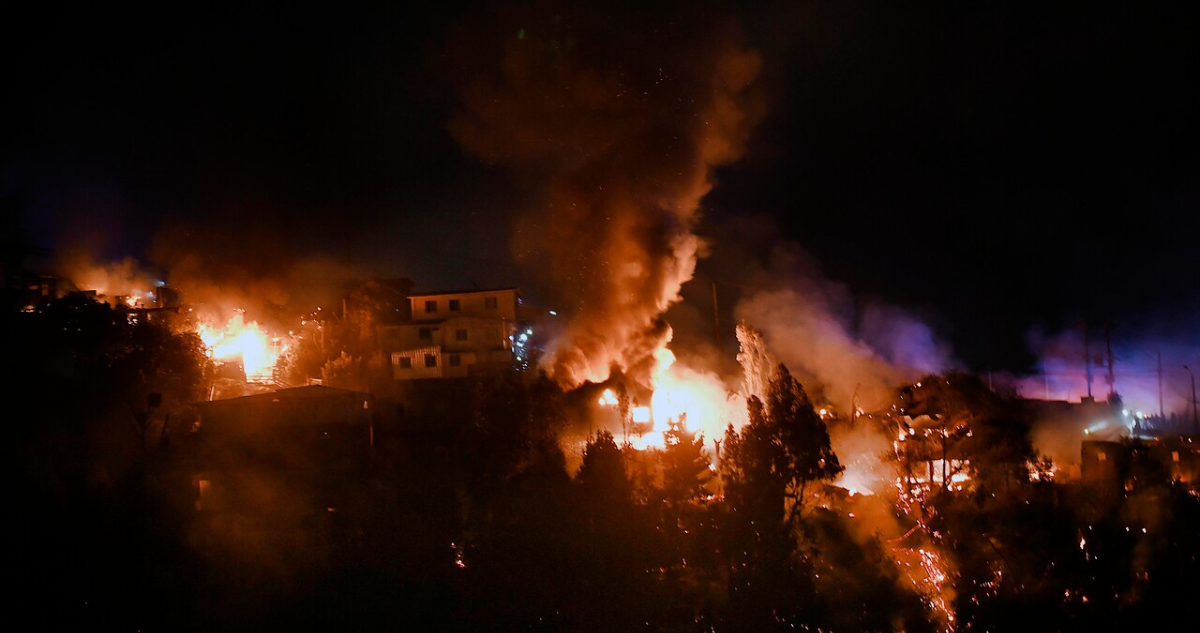Nueva catástrofe por incendios en Valparaíso: al menos 61 damnificados y municipio anuncia 2 querellas