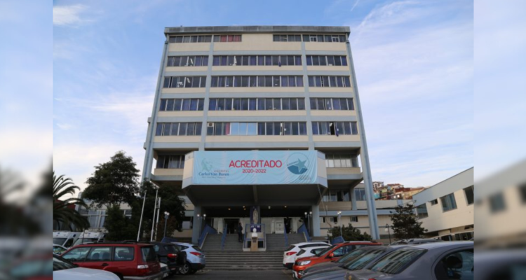 Mujer muere tras caer desde el quinto piso del Hospital Carlos Van Buren en Valparaíso