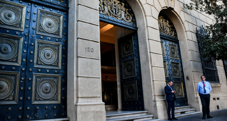 frontis del Ministerio de Hacienda