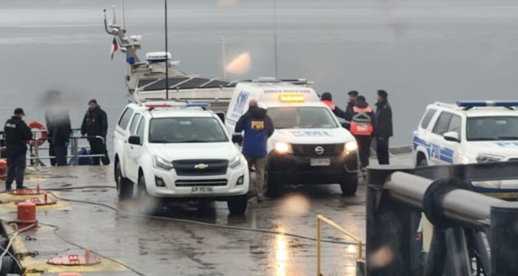 A dos semanas de su desaparición: hallan cuerpo de pescador que cayó desde lancha en Puerto Chacabuco