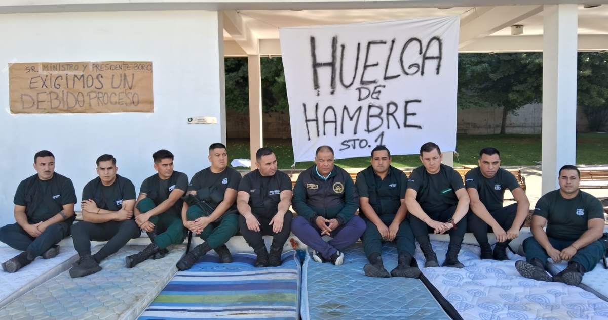 Once gendarmes inician huelga de hambre tras sumario por fiesta con asado y alcohol en Santiago 1