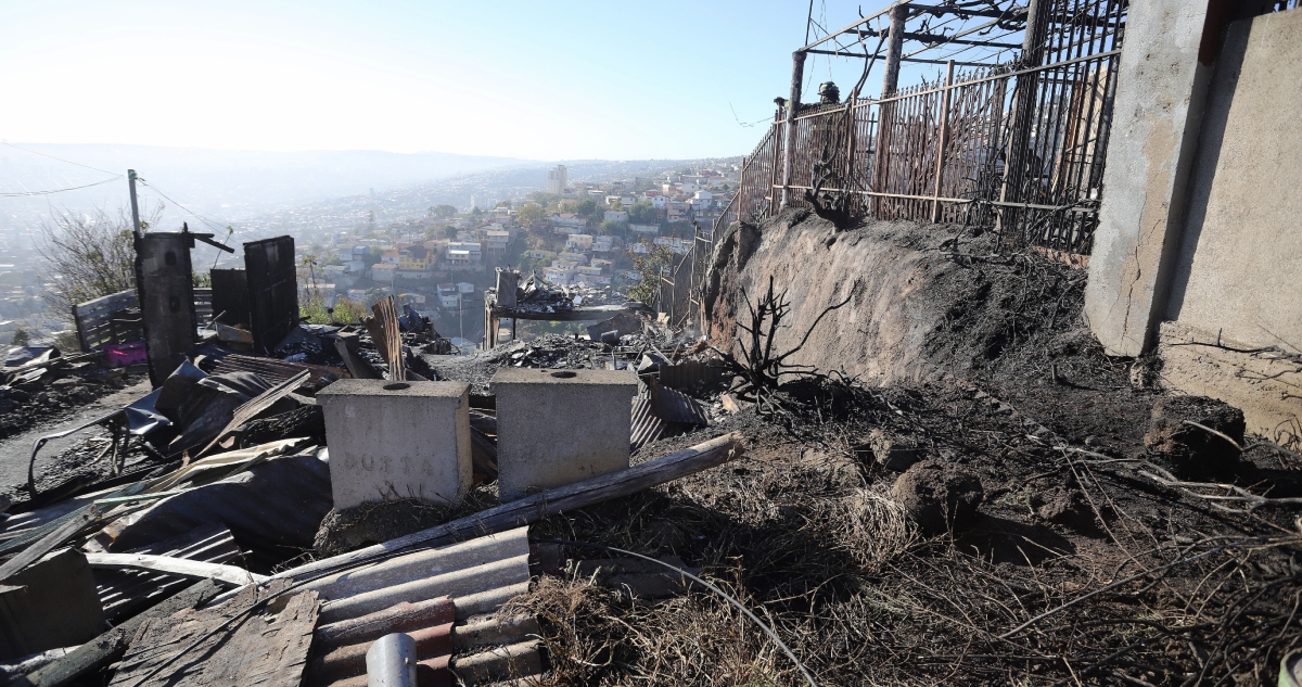 Incendio en cerro Cordillera de Valparaíso