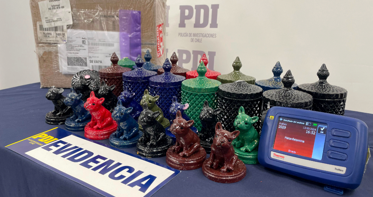 Interceptan encomienda de figuras de metanfetaminas hechas con impresora 3D con destino a Valparaíso