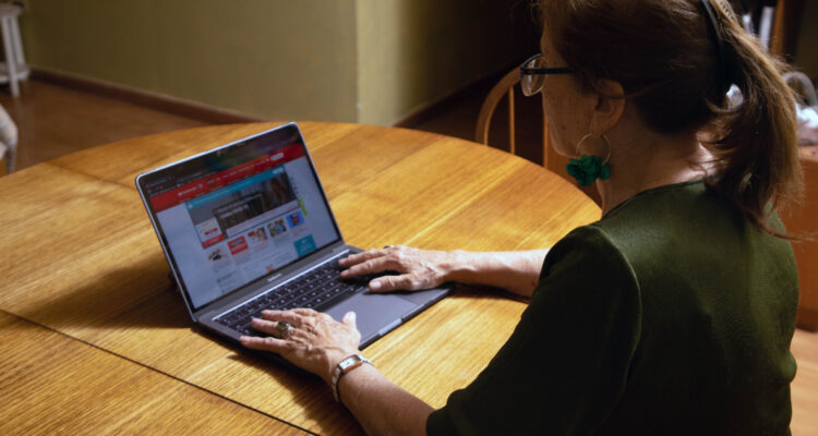 Gobierno reporta que en Chile el 94,3% de los hogares tiene acceso a internet