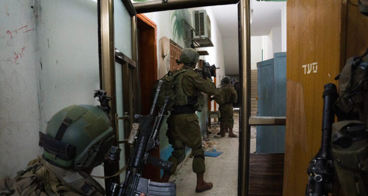 Israel eleva a 150 los supuestos milicianos muertos en el hospital Shifa de Gaza