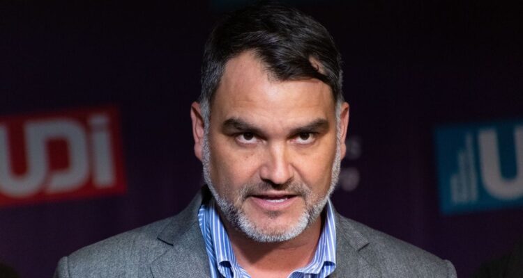 Macaya (UDI) tras polémica en el Senado: “Es responsabilidad del Gobierno cuidar ese clima político”