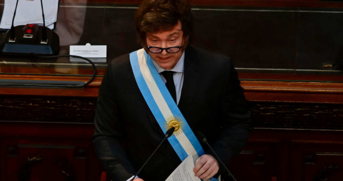 Javier Milei por sueldo de gabinete