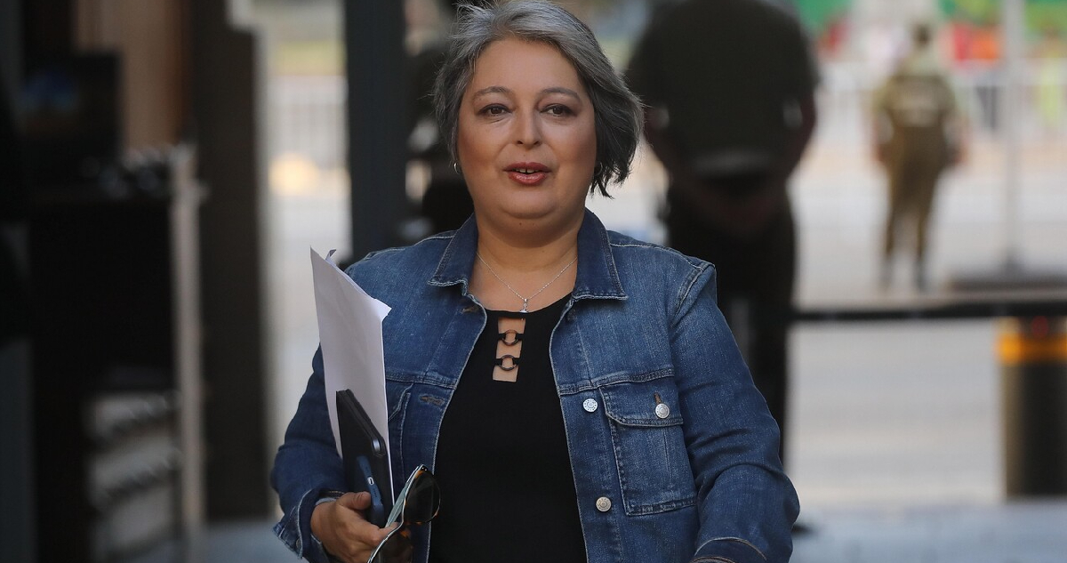 Ministra del Trabajo, Jeannette Jara, llegando a La Moneda este jueves