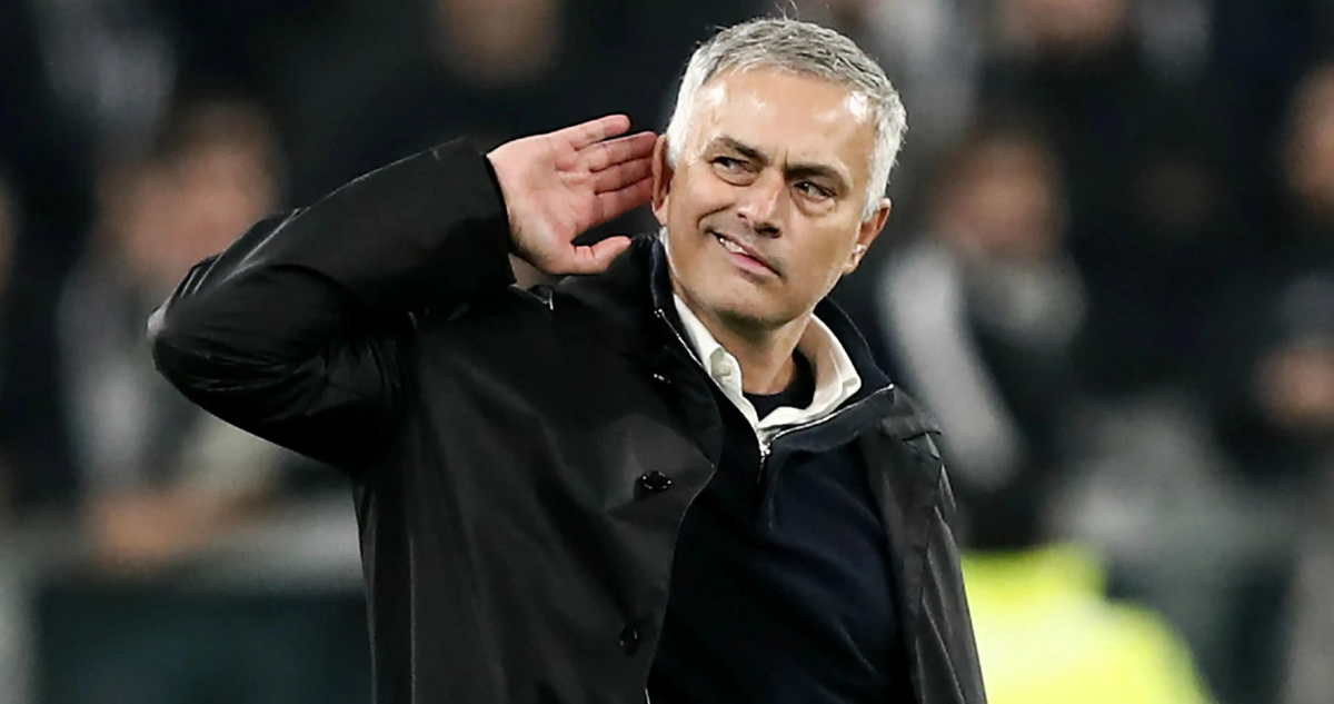 José Mourinho destruye a leyenda del Liverpool.