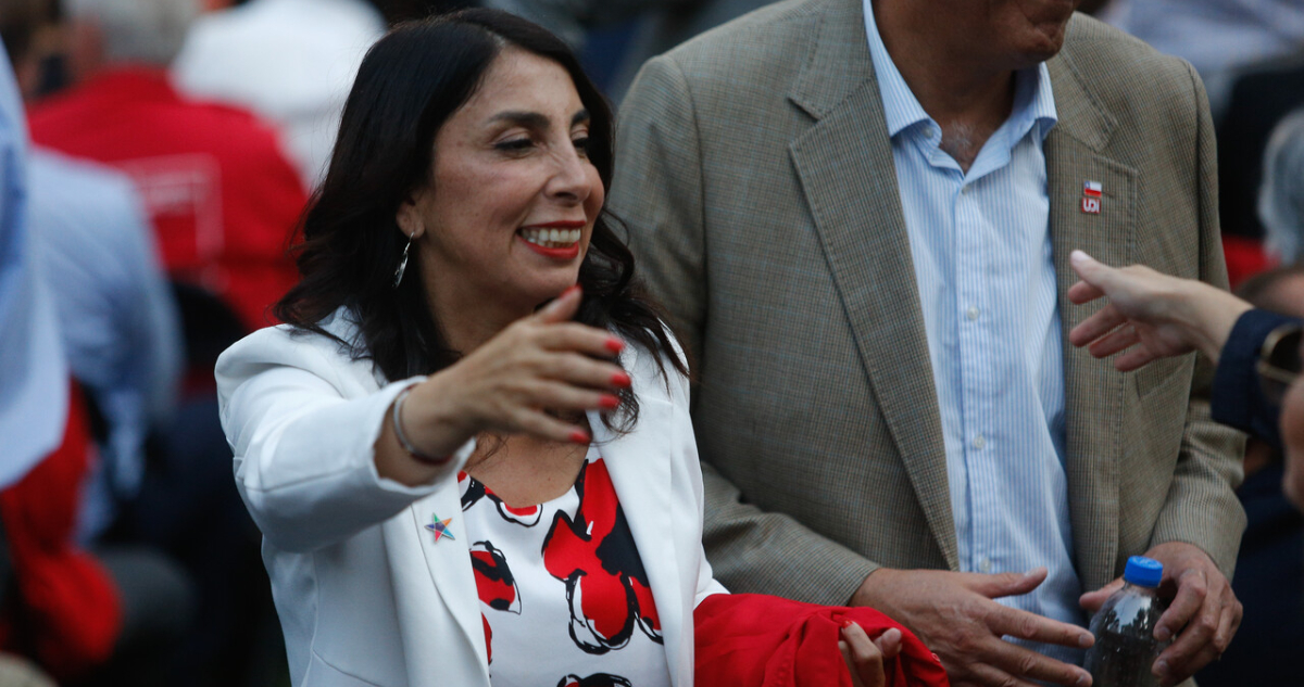 Karla Rubilar oficializa intención de ir como candidata a alcaldesa en Puente Alto