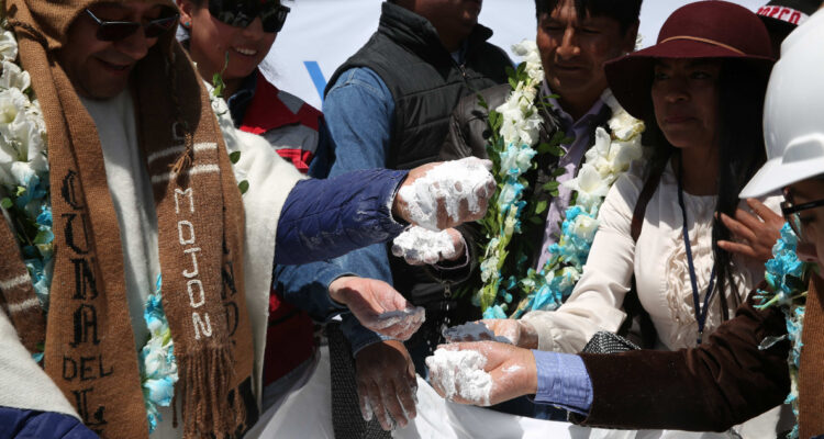 Casi 40 empresas presentaron su interés de invertir en el litio en Bolivia